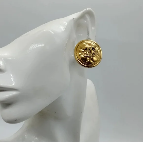 Chanel Gold Button Earrings VINTAGE - Picture 8 of 10